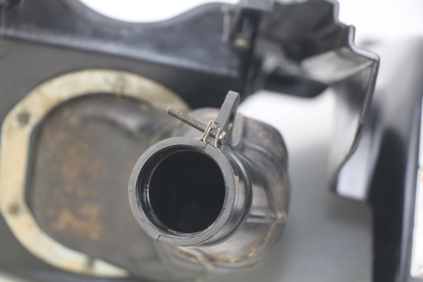 photo de REAR FAIRING YAMAHA BLASTER 200 (2003 - 2007) - Fixing points details