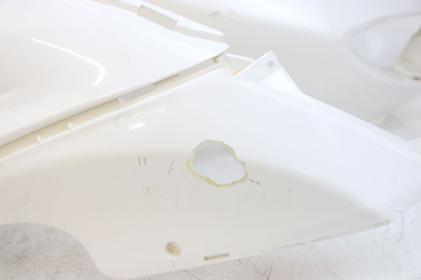 photo de REAR FAIRING PIAGGIO FLY 125 (2005 - 2012) - Detailed visual inspection