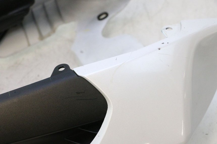 photo de REAR PANEL YAMAHA FZ8 800 (2010 - 2016) - High-resolution close-up