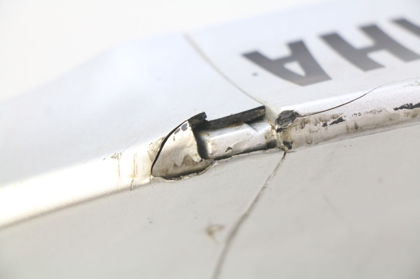 photo de REAR FAIRING YAMAHA FZS FAZER 600 (1998 - 2001) - Zoom on usage condition