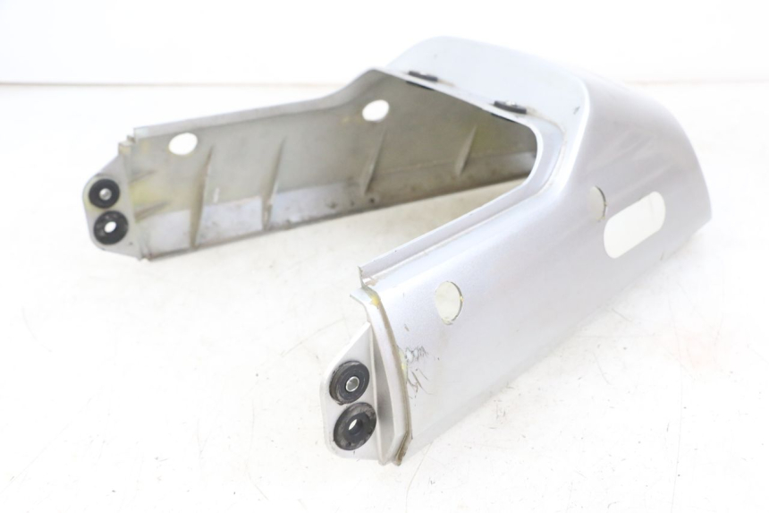 photo de Rear fairing HYOSUNG GF 125 (2001 - 2005) - Fixing points details