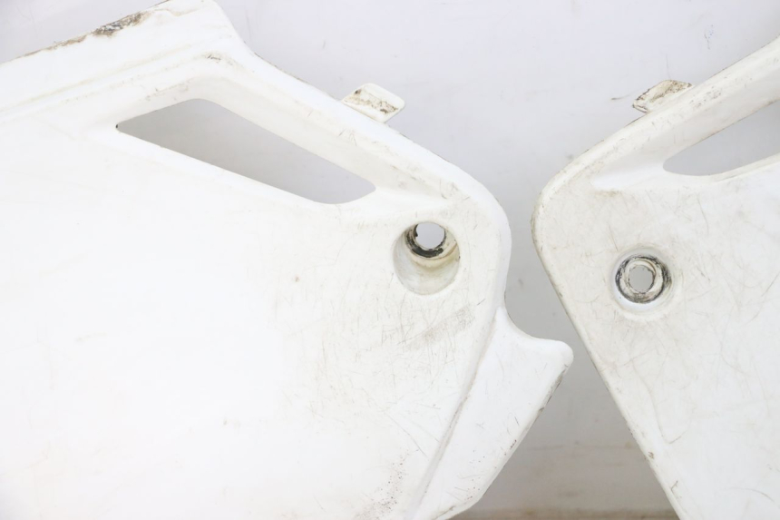 photo de REAR PANEL HONDA CR 85 (2003 - 2007) - Distinctive features