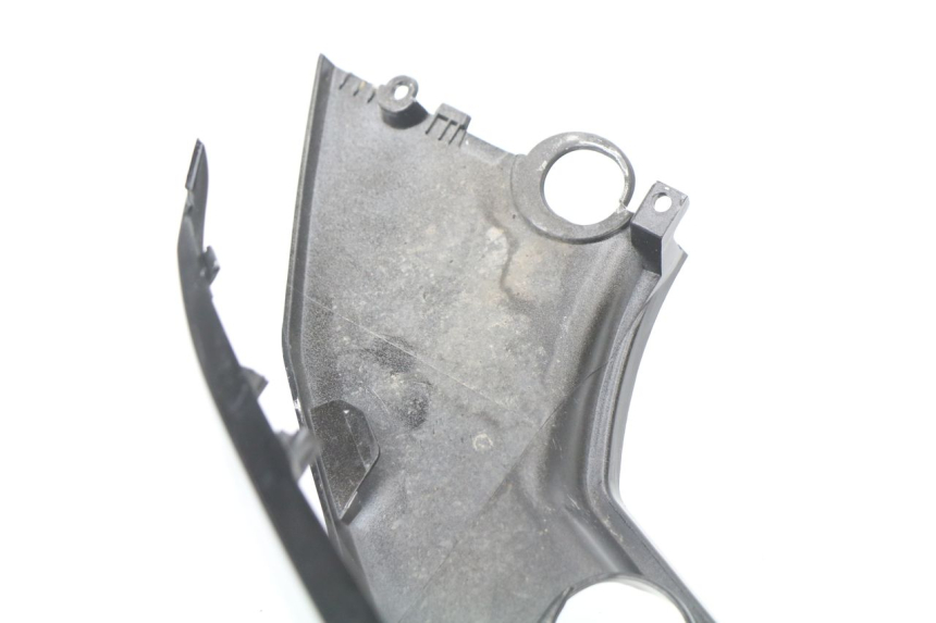 photo de REAR PANEL SYM JET 4 50 (2010 - 2014) - Fixing points details