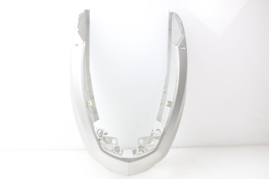 photo de REAR FAIRING PEUGEOT KISBEE 2T 50 (2010 - 2017) - Zoom on usage condition