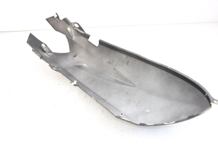 photo de REAR FAIRING PEUGEOT KISBEE 2T 50 (2018 - 2022) - Distinctive features