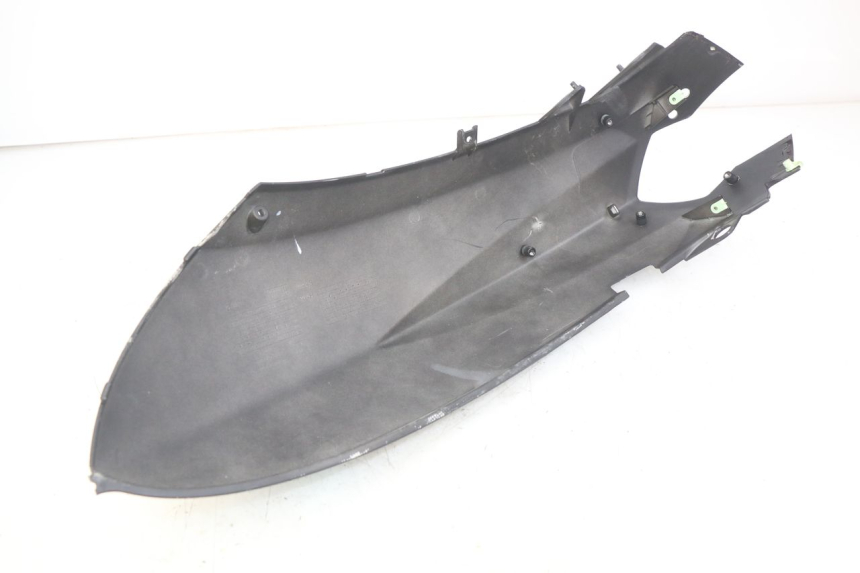 photo de REAR FAIRING PEUGEOT KISBEE 4T 50 (2018 - 2022) - Distinctive features