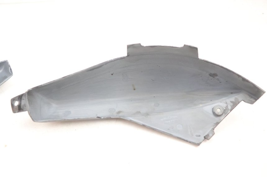 photo de REAR PANEL PEUGEOT LUDIX ONE 50 (2004 - 2006) - Markings and original references