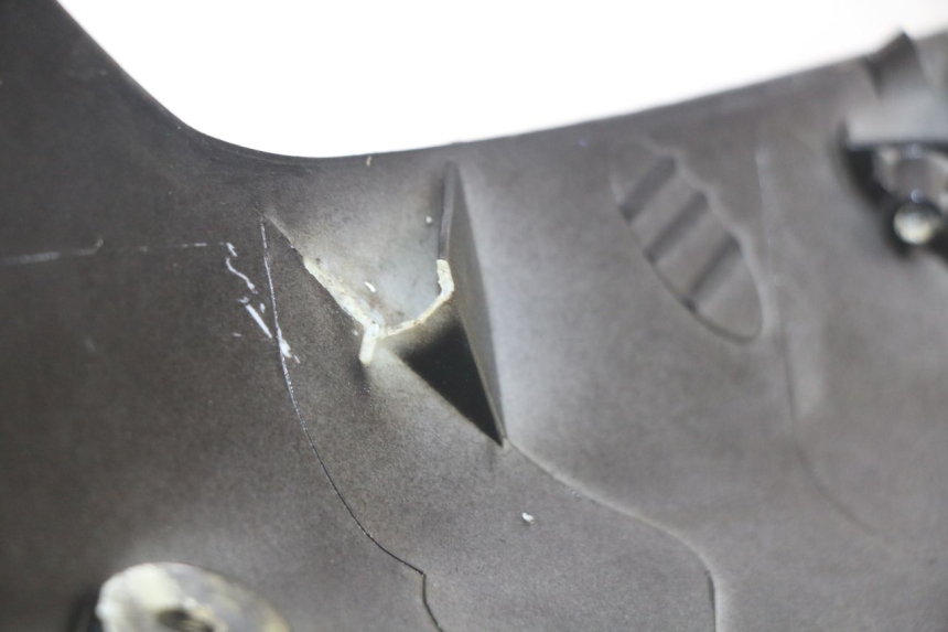 photo de REAR FAIRING SYM MIO 50 (2011 - 2017) - Zoom on usage condition