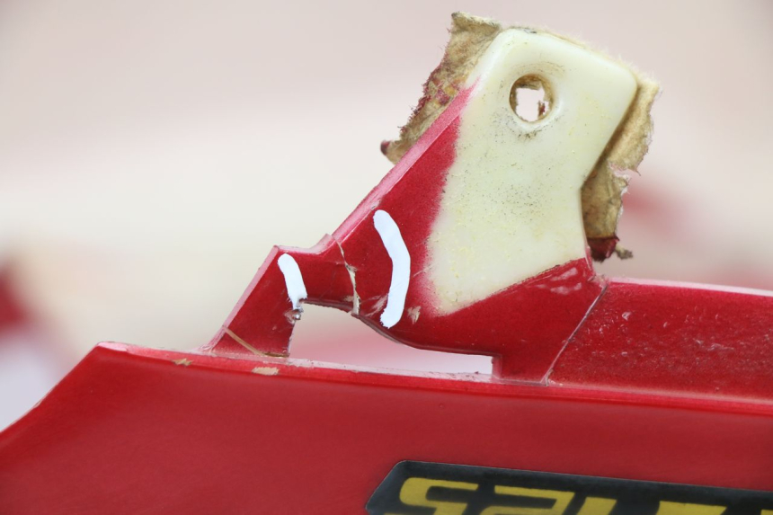 photo de REAR PANEL LINHAI MONARCH 125 (2003 - 2005) - Technical close-up