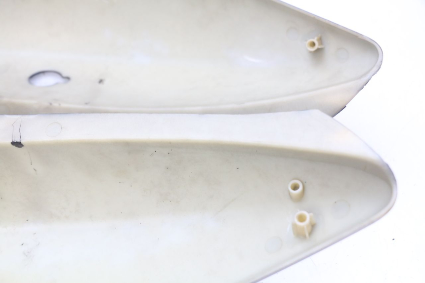 photo de REAR FAIRING MBK OVETTO 2T 50 (2007 - 2017) - Fixing points details