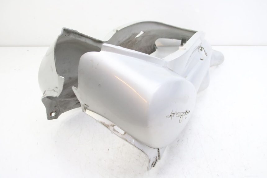 photo de REAR FAIRING APRILIA SCARABEO 4T 50 (2009 - 2017) - Zoom on usage condition