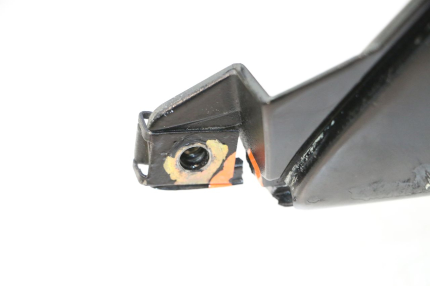photo de REAR PANEL PEUGEOT SPEEDFIGHT 2 AC 50 (2000 - 2009) - Zoom on usage condition
