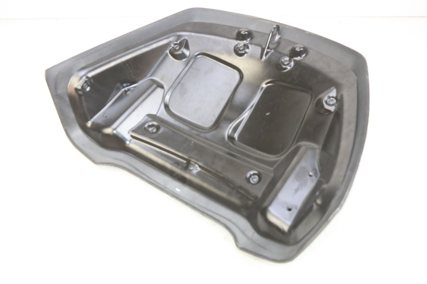 photo de REAR FAIRING PIAGGIO XEVO - X EVO 125 (2007 - 2017) - Alternative perspective