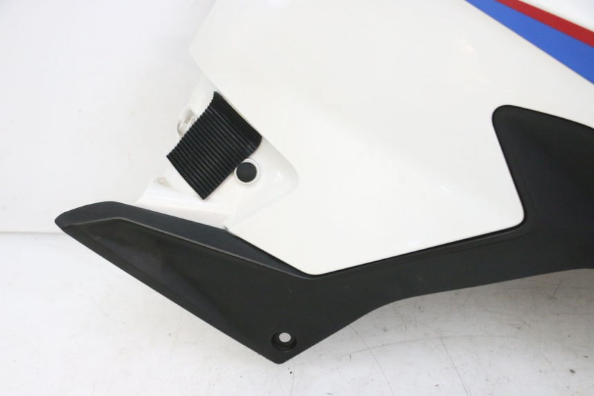 photo de RIGHT FUEL TANK PANEL BMW G310 R 310 (2016 - 2020) - Alternative angle