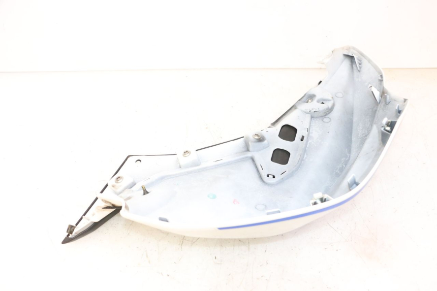 photo de RIGHT FUEL TANK PANEL BMW G310 R 310 (2016 - 2020) - Zoom on usage condition