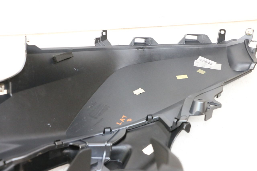 photo de RIGHT FUEL TANK PANEL BMW R GS 1250 (2021 - 2024) - Checked used part