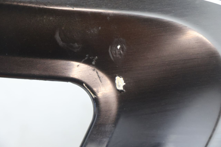 photo de RIGHT FUEL TANK PANEL CAN-AM SPYDER RS 1000 (2008 - 2012) - Zoom on usage condition