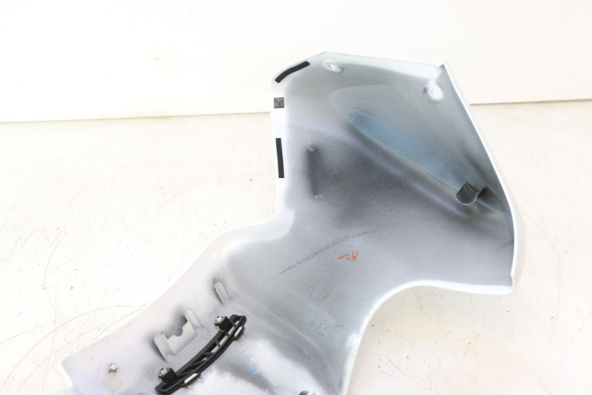 photo de FUEL TANK PANEL YAMAHA FZ8 800 (2010 - 2016) - Additional view of the item