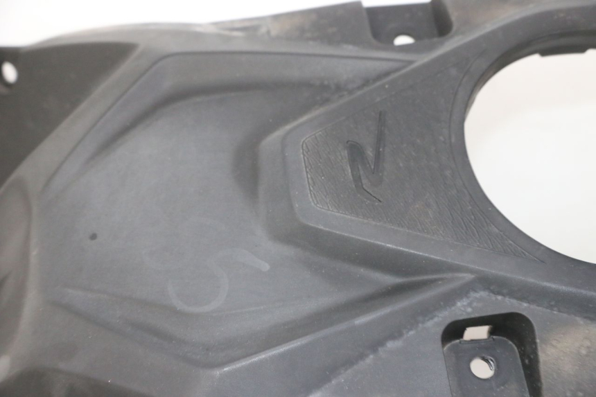 photo de FUEL TANK PANEL BMW G310 R 310 (2016 - 2020) - Alternative perspective