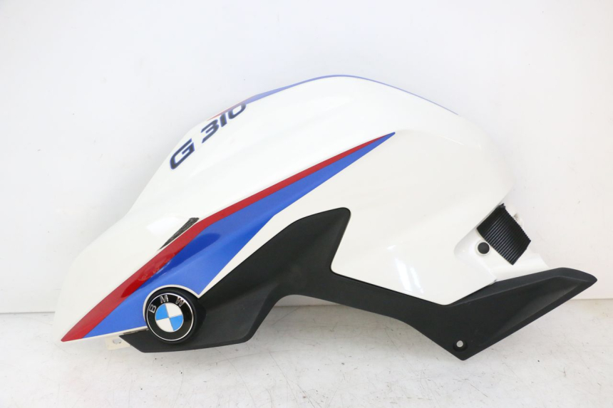 photo de LEFT FUEL TANK PANEL BMW G310 R 310 (2016 - 2020) - Main view