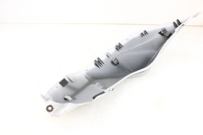 photo de LEFT FUEL TANK PANEL YAMAHA MT-07 MT07 ABS 700 (2018 - 2020) - Surface and material condition