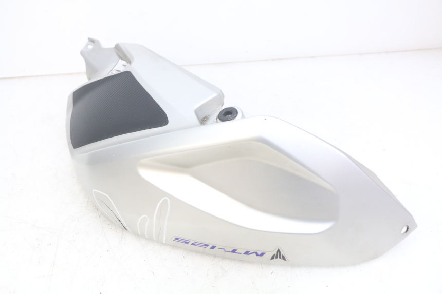 photo de LEFT TANK FAIRING YAMAHA MT ABS 125 (2014 - 2018) - Distinctive features