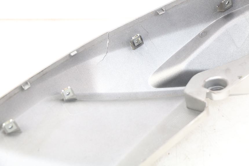 photo de LEFT TANK FAIRING YAMAHA MT ABS 125 (2014 - 2018) - Surface and material condition
