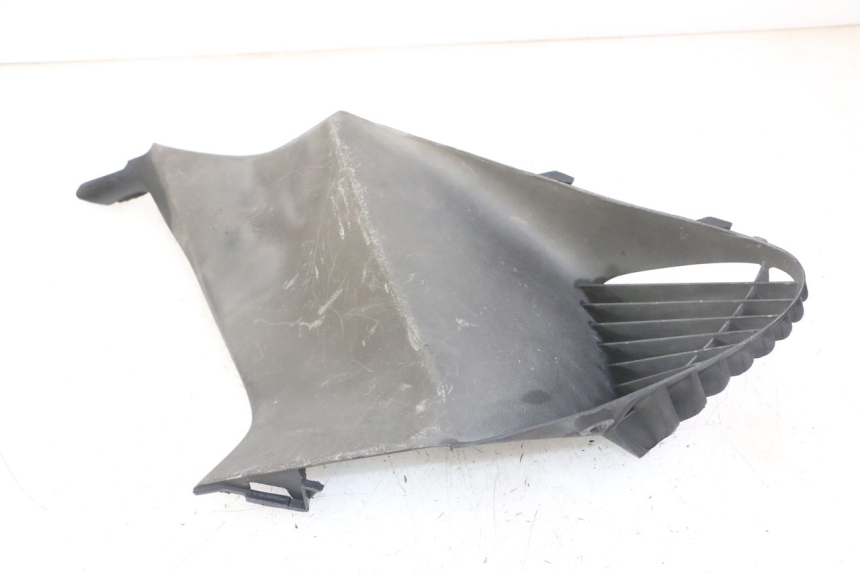 photo de LEFT FUEL TANK PANEL HONDA NTV DEAUVILLE ABS 700 (2007 - 2016) - Zoom on usage condition