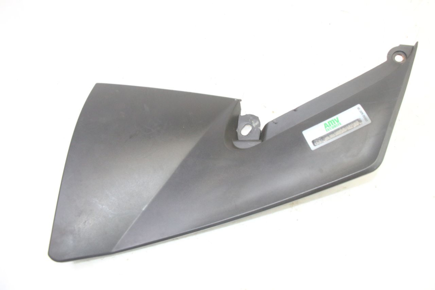 photo de LEFT FUEL TANK PANEL MAG POWER R-STREET 50 (2016 - 2025) - Main view