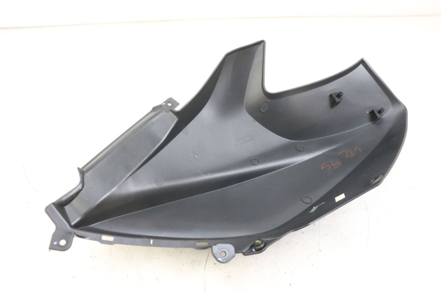 photo de LEFT TANK FAIRING KAWASAKI VERSYS ABS 650 (2015 - 2018) - Zoom on usage condition