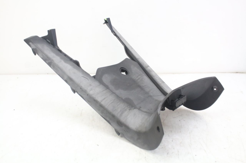 photo de FUEL TANK PANEL PEUGEOT GEOPOLIS RS 125 (2007 - 2009) - Technical close-up