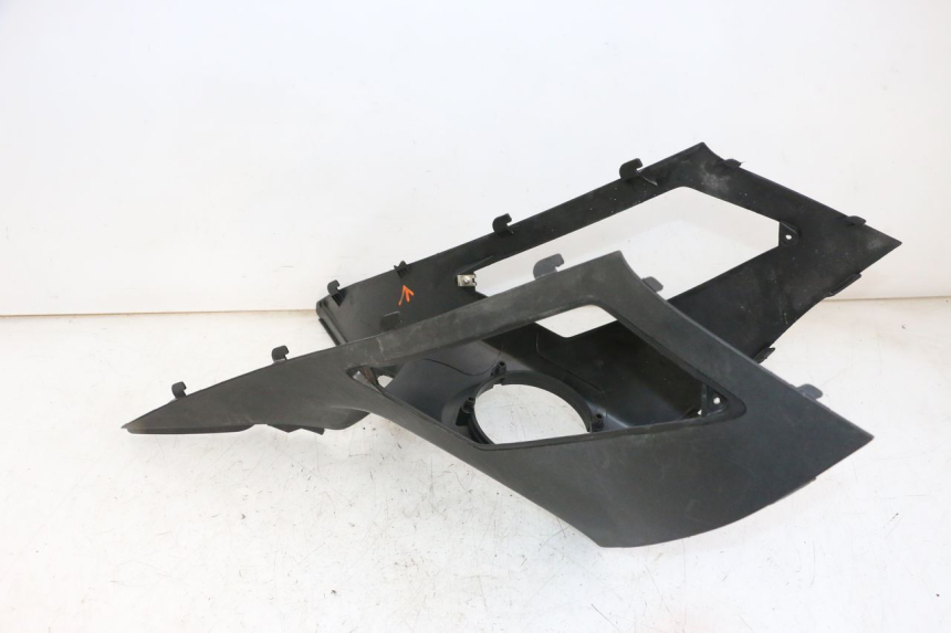 photo de FUEL TANK PANEL GILERA NEXUS 300 (2008 - 2013) - Alternative perspective