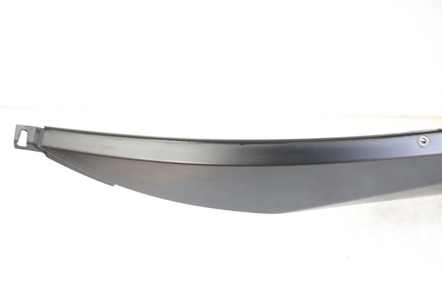 photo de FUEL TANK PANEL PIAGGIO MP3 HPE 350 (2018 - 2020) - Zoom on usage condition