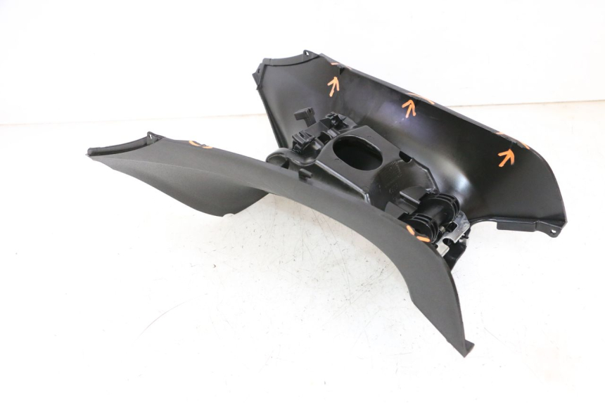 photo de FUEL TANK PANEL PIAGGIO MP3 HPE 300 (2019 - 2026) - Additional view of the item