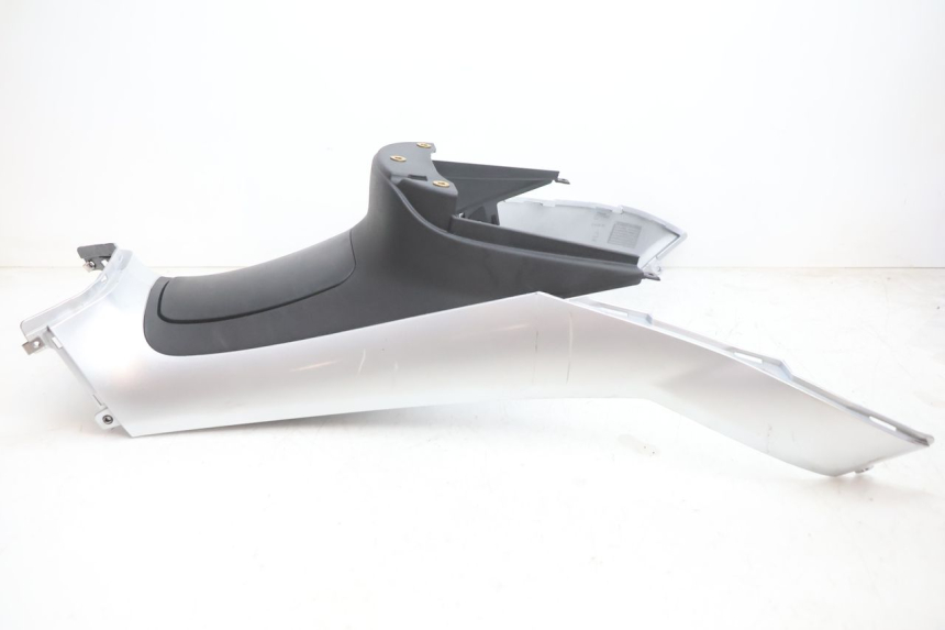 photo de FUEL TANK PANEL PIAGGIO MP3 LT 300 (2010 - 2016) - Technical close-up