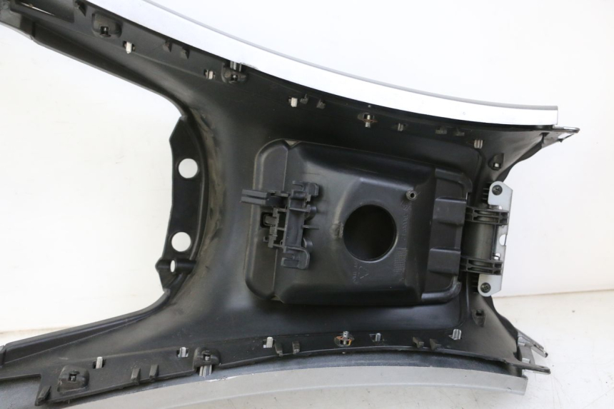 photo de FAIRING TANK PIAGGIO MP3 500 (2014 - 2017) - Markings and original references