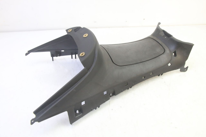 photo de FUEL TANK PANEL PIAGGIO MP3 125 (2006 - 2014) - Alternative perspective