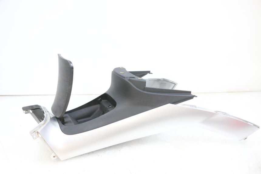 photo de FAIRING TANK PIAGGIO MP3 RL 250 (2006 - 2010) - High-resolution close-up