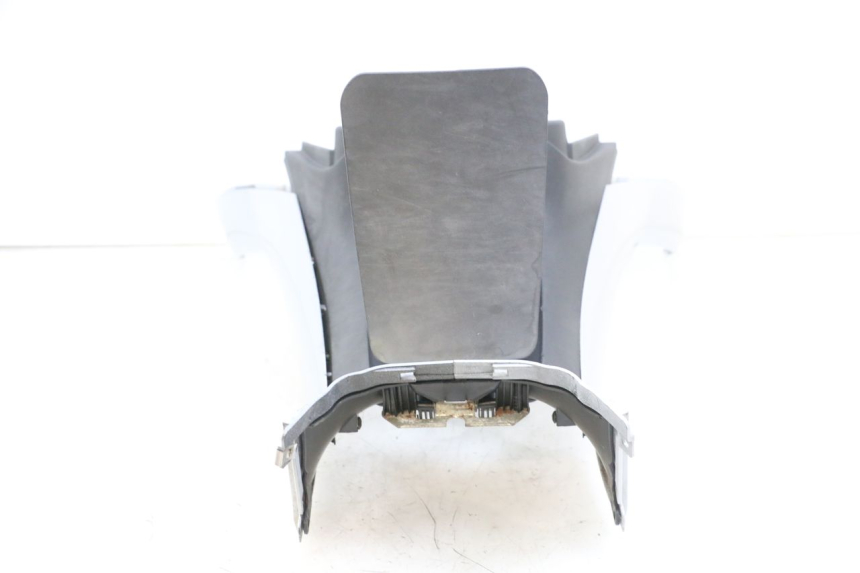 photo de FAIRING TANK PIAGGIO MP3 RL 250 (2006 - 2010) - Detailed visual inspection