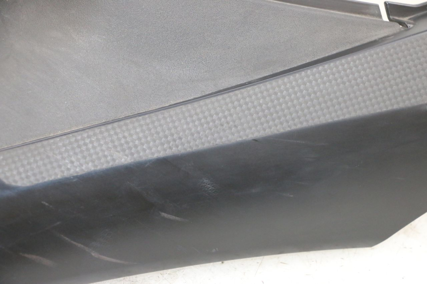 photo de FUEL TANK PANEL PIAGGIO MP3 500 (2016 - 2018) - Alternative perspective