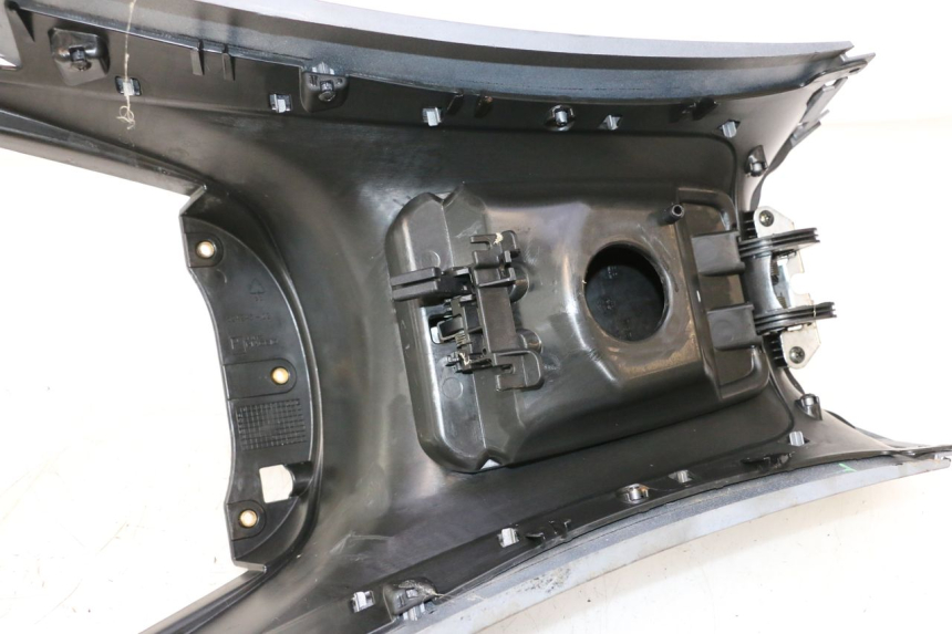 photo de FUEL TANK PANEL PIAGGIO MP3 125 (2006 - 2014) - Component detail