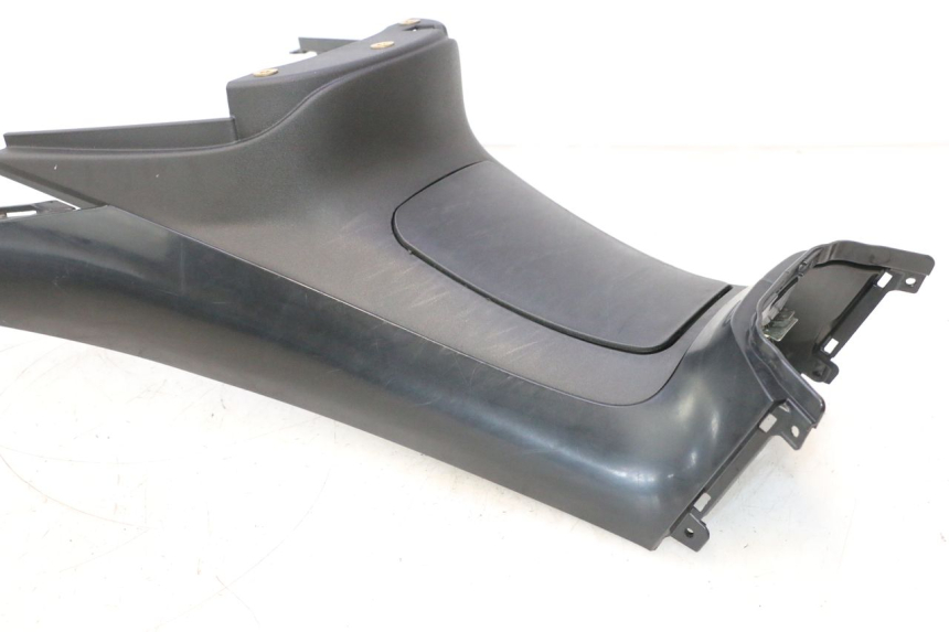 photo de FUEL TANK PANEL PIAGGIO MP3 500 (2011 - 2015) - Additional view of the item