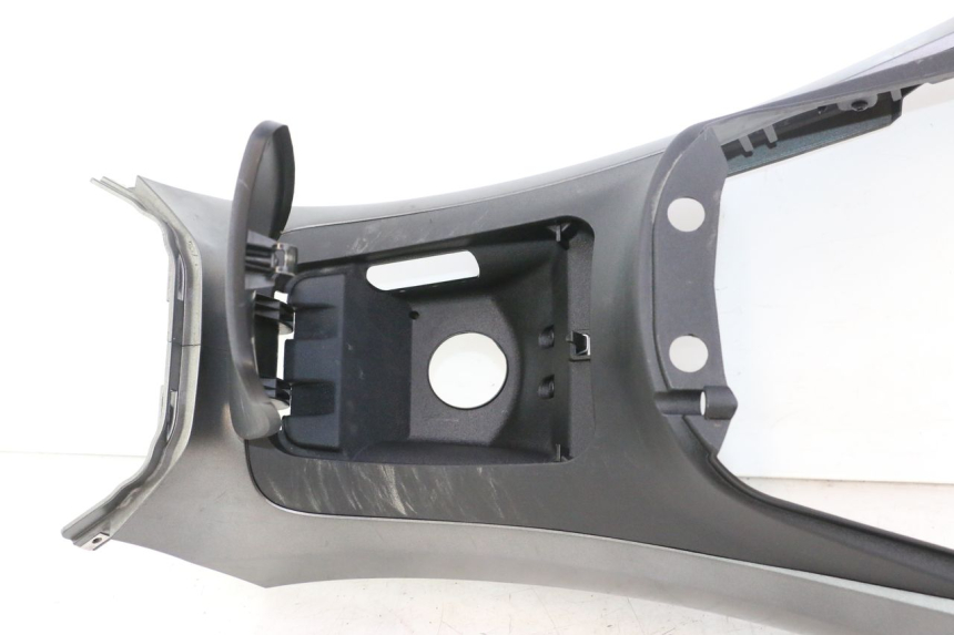 photo de FUEL TANK PANEL PIAGGIO MP3 500 (2016 - 2018) - Additional view of the item