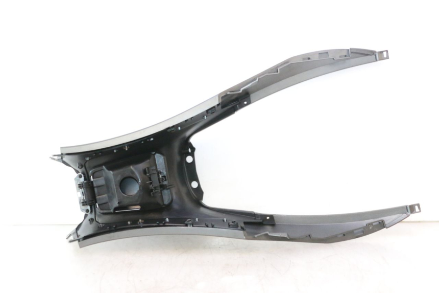photo de FUEL TANK PANEL PIAGGIO MP3 500 (2016 - 2018) - Distinctive features
