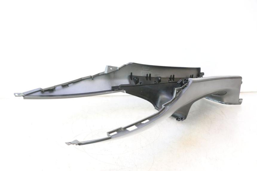 photo de FUEL TANK PANEL PIAGGIO MP3 500 (2016 - 2018) - Supplementary product photo