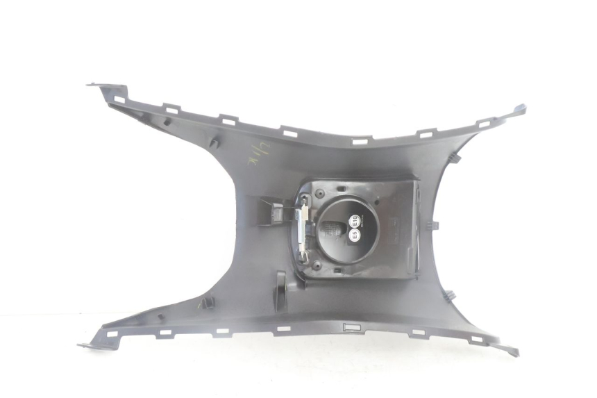 photo de FUEL TANK PANEL YAMAHA N-MAX NMAX 125 (2021 - 2024) - Technical close-up