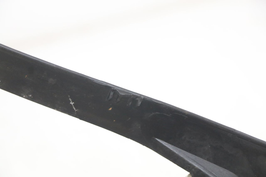 photo de FUEL TANK FAIRING GILERA NEXUS 125 (2007 - 2009) - Technical close-up