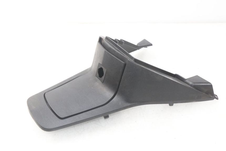 photo de FUEL TANK PANEL PEUGEOT SATELIS 125 (2006 - 2009) - Technical close-up