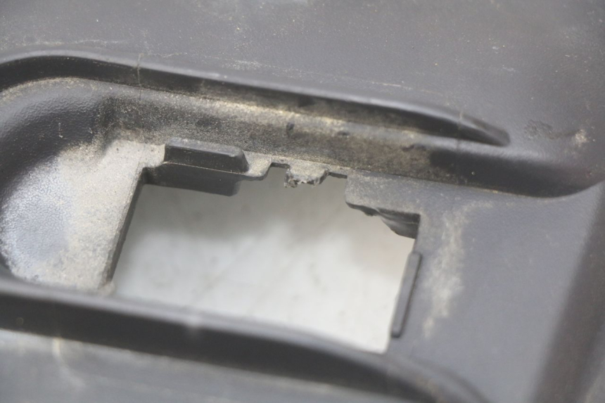 photo de FUEL TANK FAIRING SUZUKI SIXTEEN 125 (2008 - 2010) - Alternative perspective