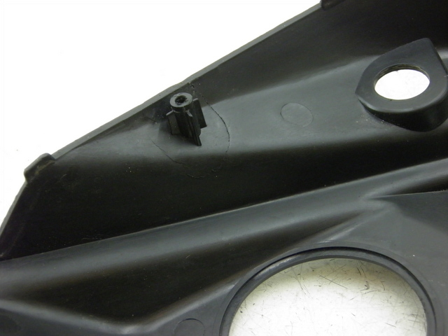 photo de FUEL TANK PANEL SYM SYMPLY 4T 50 (2012 - 2015) - Fixing points details